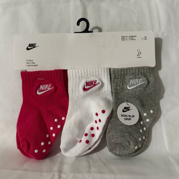 Nike Baby 3 Pk Pink White Grey Ankle No Slip Embroidery Logo Sock Set Sz 12-24 M - Picture 1 of 7